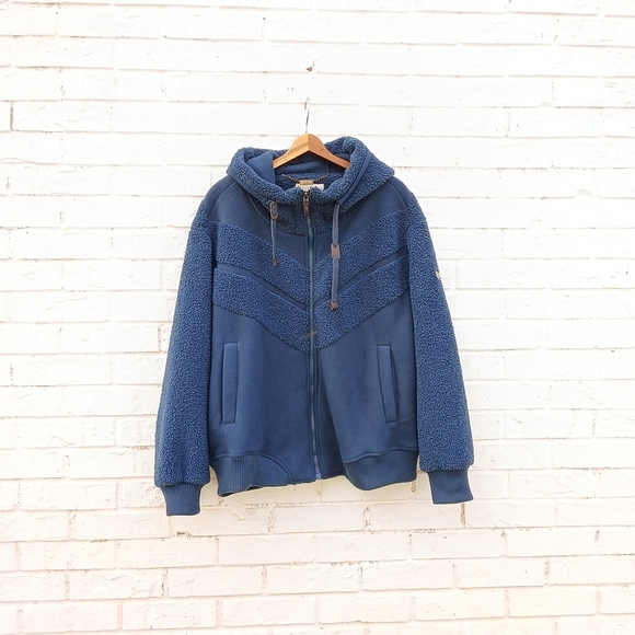 Koolaburra By Ugg Sherpa Fleece Jacket - Picture 2 of 7